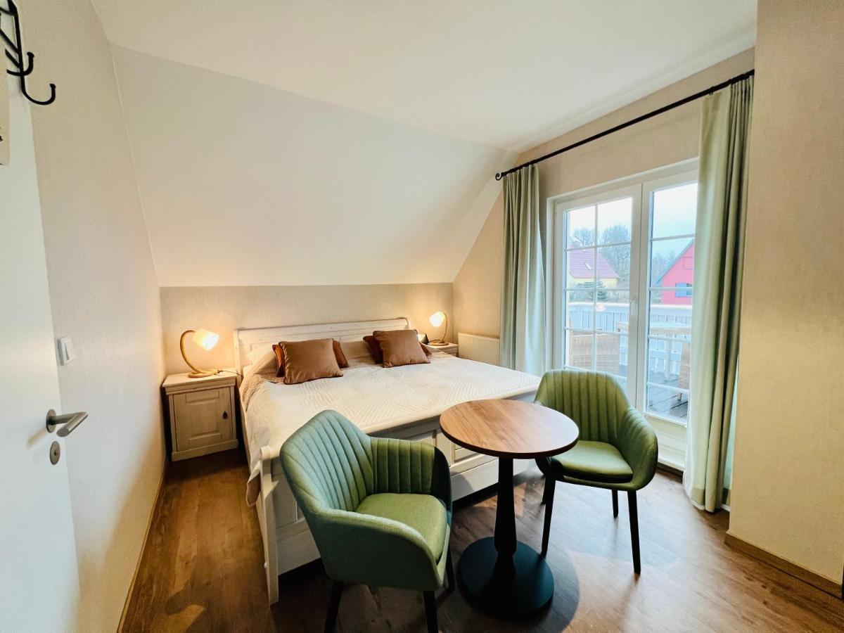 Hotel Haus Nordlicht à Ahrenshoop Extérieur photo